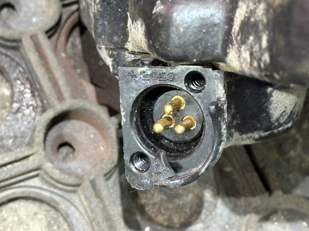 Суппорт передний левый