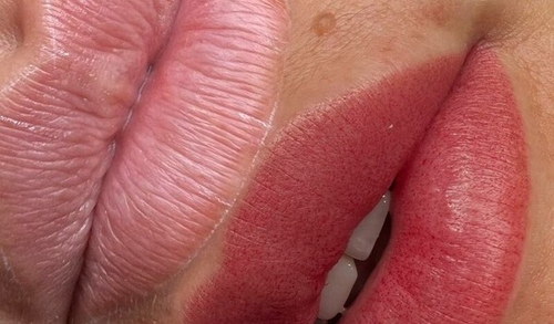 Перманентный макияж губ