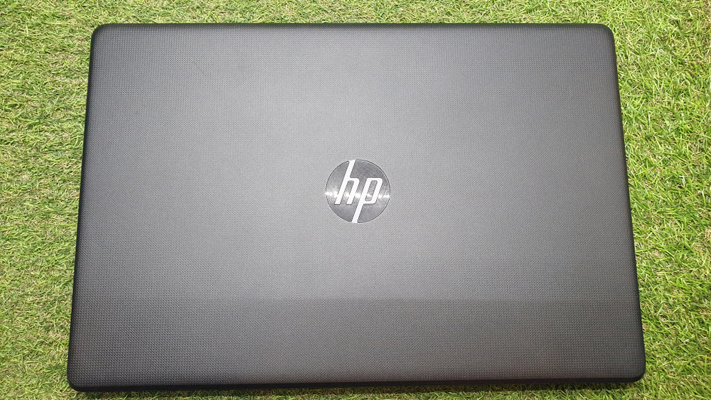 Ноутбук HP AMD A9/4Gb/M340 2Gb/17-ak059ur 2CR24EA/Windows 10