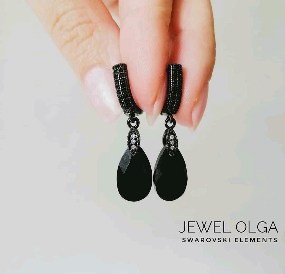 Серьги капли с кристаллами Swarovski черные