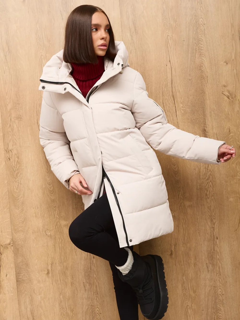 Куртка зимняя удлиненная с капюшоном