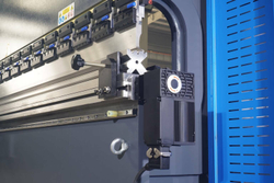 MetalTec HBС 110/2500 4+1 ЧПУ МТ-15 Листогибочный пресс с ЧПУ