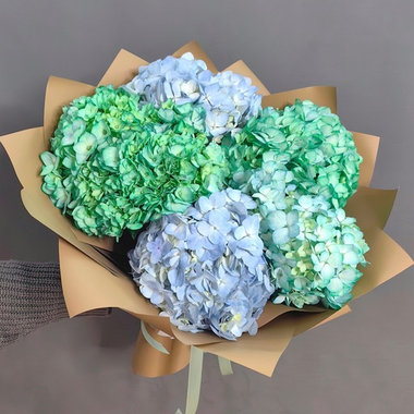 Букет из 5 гортензий