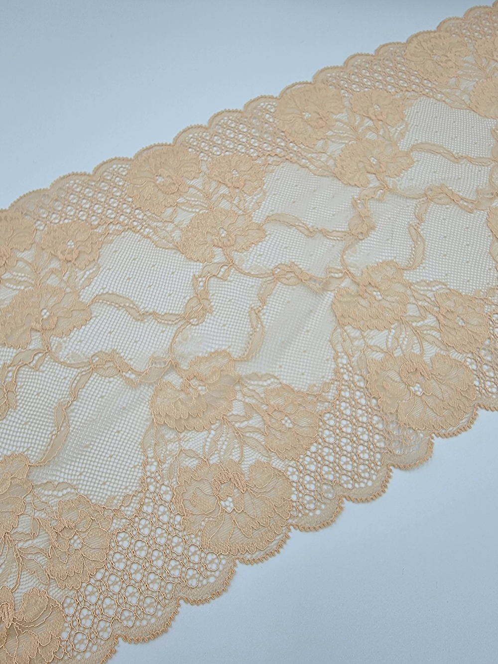 Кружево эластичное тёмно-бежевое К678