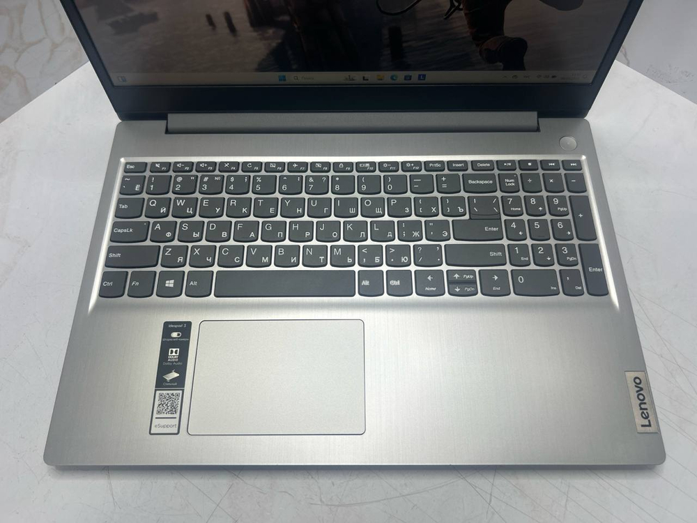 Ноутбук Lenovo IdeaPad 3-15ARE05 (81W400C6RU)/15.6"/AMD Ryzen 5 4500U/RAM 8G/SSD 256G/AMD Radeon Graphics/1920*1080/IPS/DOS/Подсветка кл-ры: нет/Серый. Состояние: B1