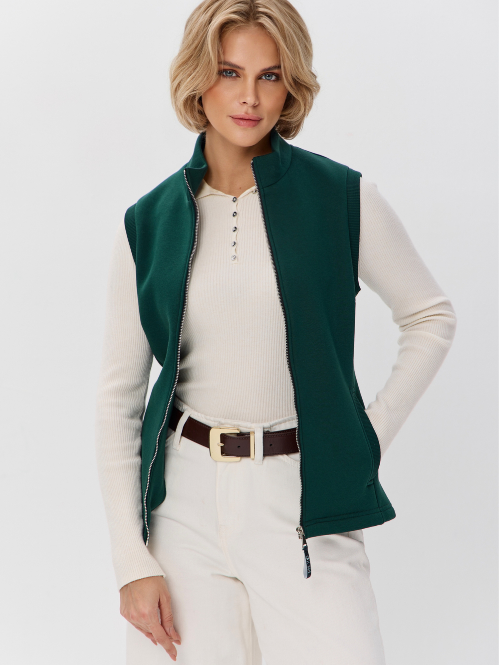 Жилет с начесом на молнии