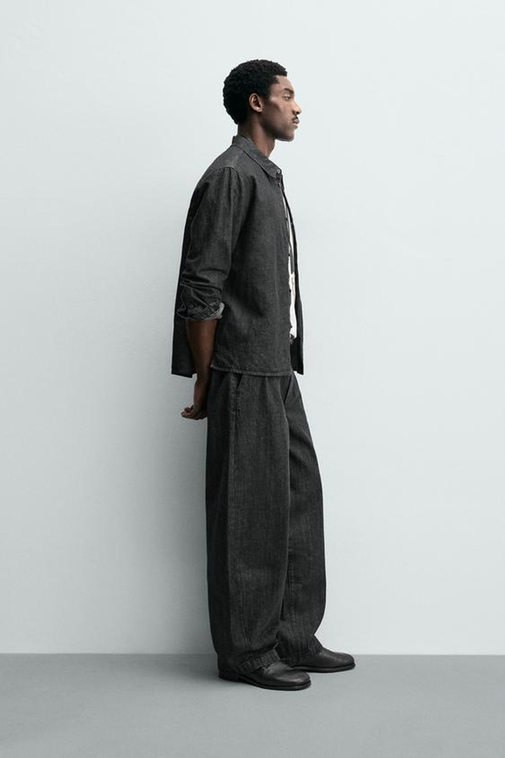 ZARA ДЖИНСЫ ЧИНОС BARREL FIT, СЕРЫЙ