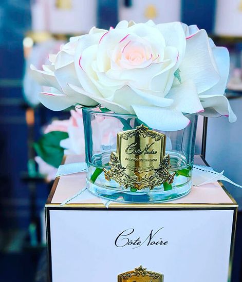 Букет из 5 светло-розовых роз в прозрачной вазе, Cote Noire