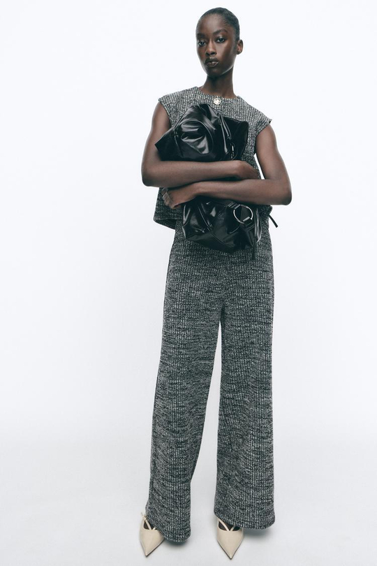 ZARA ЖИЛЕТ ИЗ РЕЛЬЕФНОЙ ТКАНИ С ПУГОВИЦАМИ, ЧЕРНЫЙ/ЭКРЮ