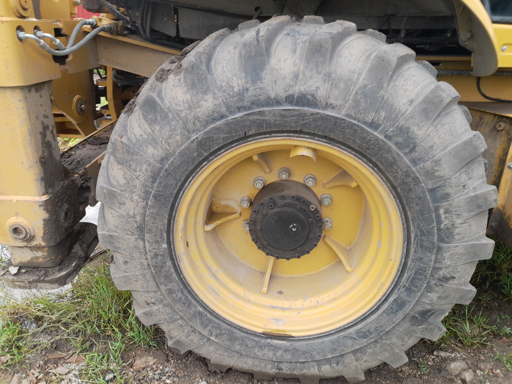 LEIST GROSS 788 Экскаватор-погрузчик 788 (Дизельный, 4,0 л, 102 л.с., МТ)