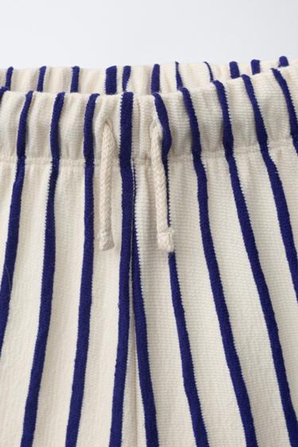 ZARA КОМПЛЕКТ ДЖОГГЕРЫ, ФУТБОЛКА И ШОРТЫ С ДИНОЗАВРОМ, СИНИЙ/БЕЛЫЙ