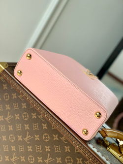 Louis Vuitton Capucines BB