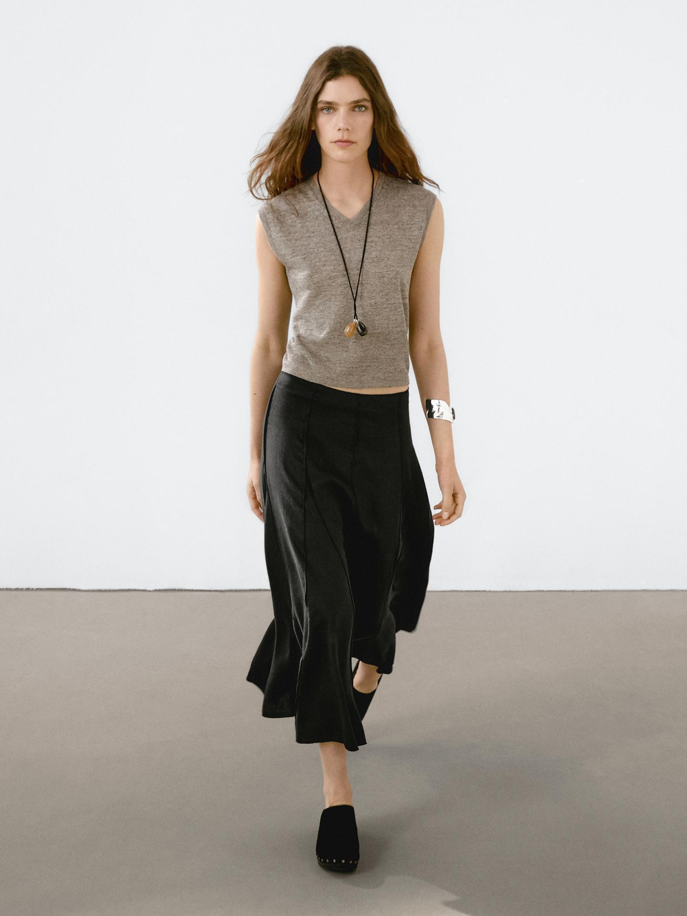 Massimo Dutti Расклешенная юбка миди с декоративной строчкой, черный