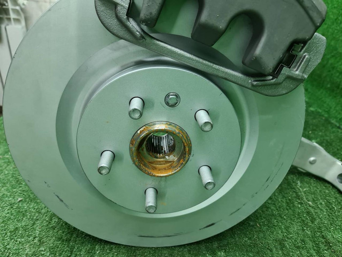 Кулак поворотный левый Lixiang L9 (2022-н.в.)