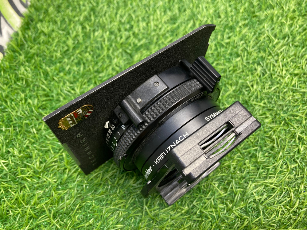 The Schneider-Kreuznach Linhof 5.6/150 Symmar-S MC