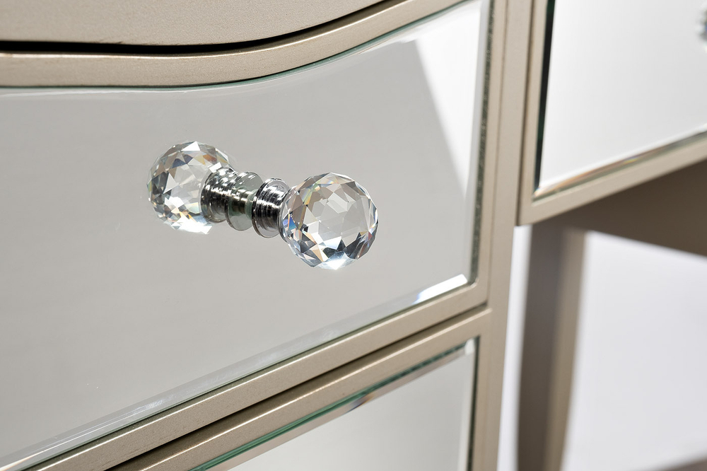 KFG127 Столик туалетный 5 ящ. отделка зеркальная 120*45*79см