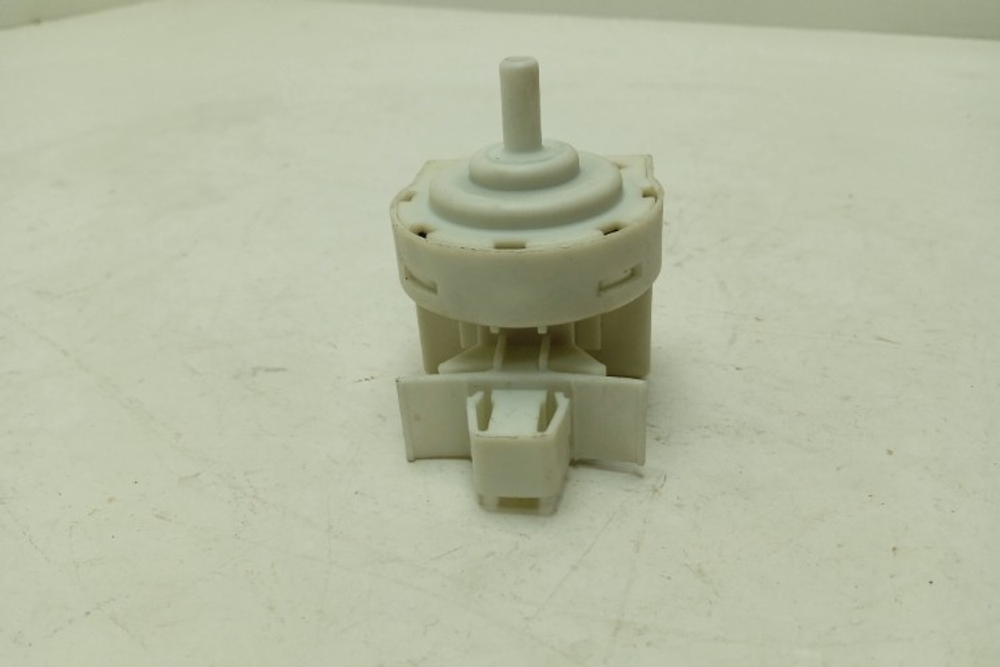 WMSG622 кт135 Датчик уровня воды для стиральной машины Hotpoint-Ariston б/у