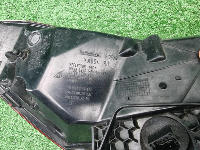 Фонарь правый внешний Mercedes E W213 (2020-2023)