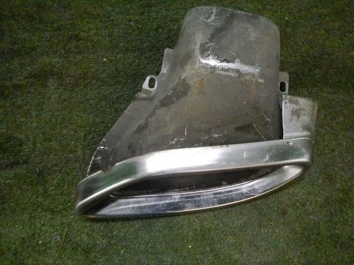 Насадка глушителя левая Mercedes C W205 (2014-2018) AMG