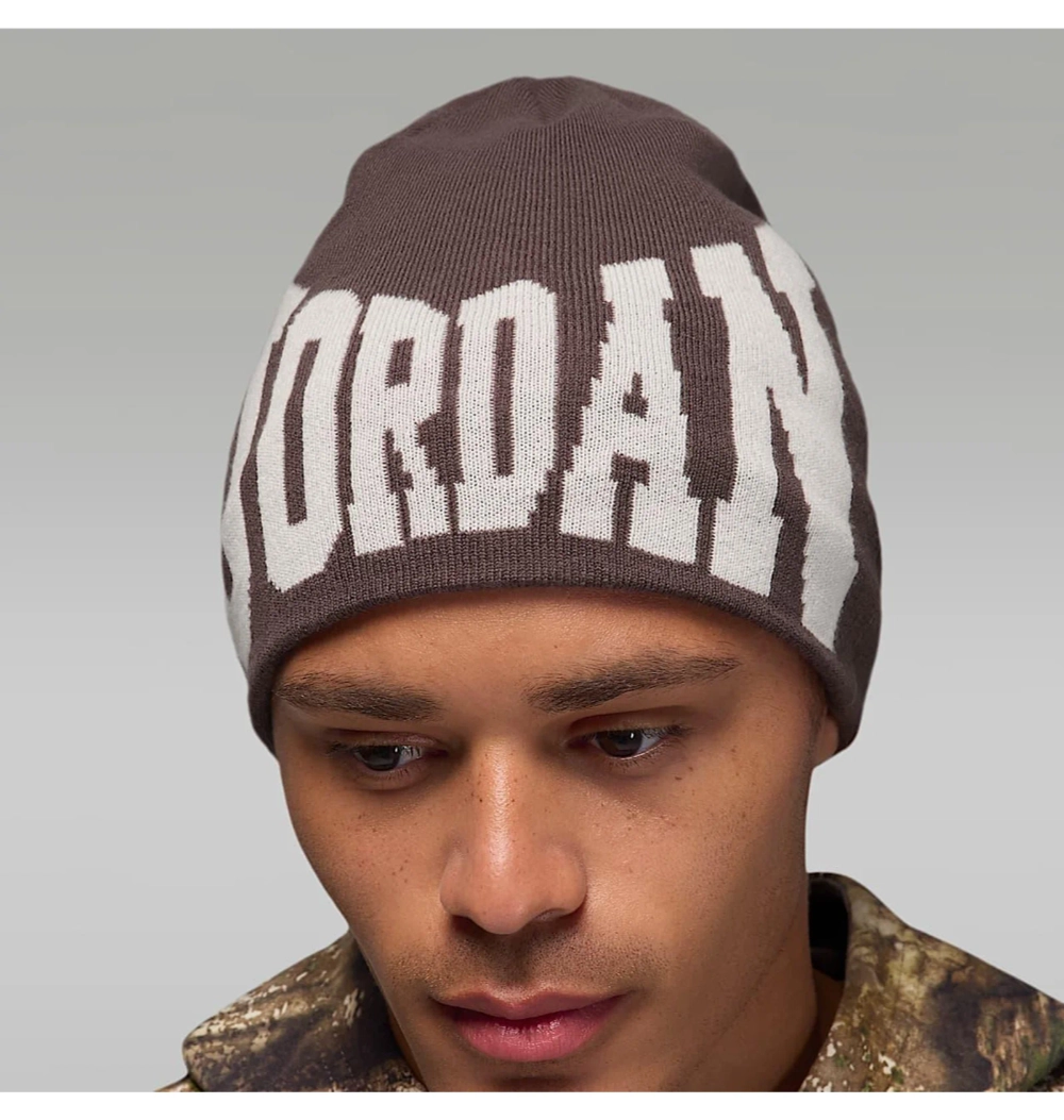 II1716-237 Шапка Nike Jordan Peak Beanie Brk Gx