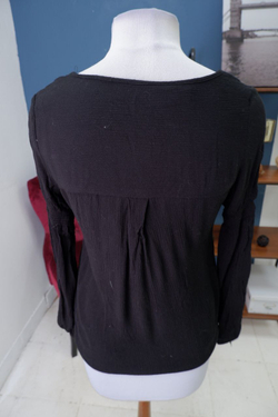 Блузка лаконичная из вискозы 44 размер