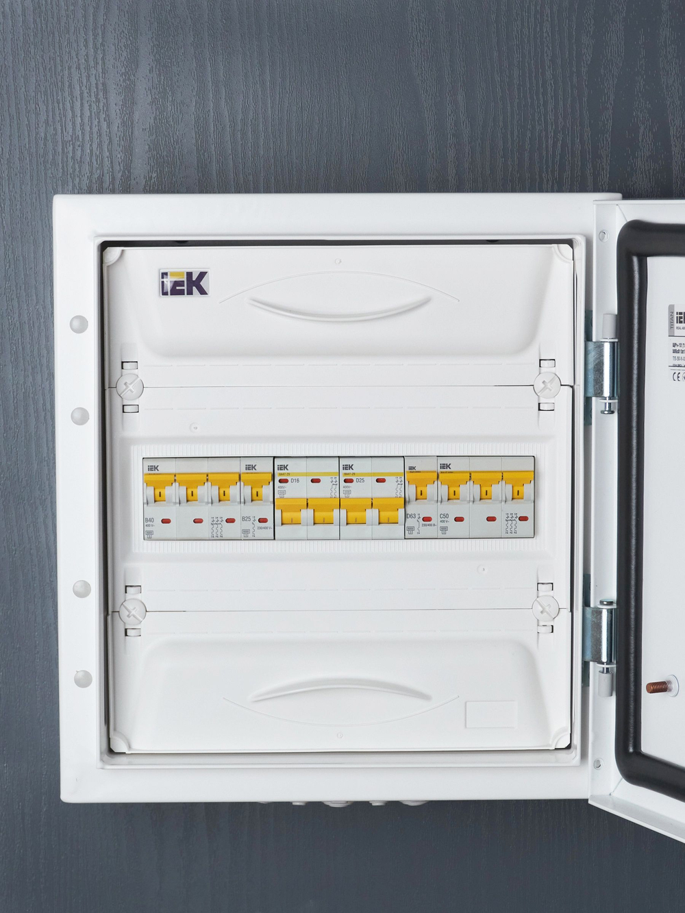 KARAT Автоматический выключатель ВА47-29 2P D 16А 4,5кА IEK