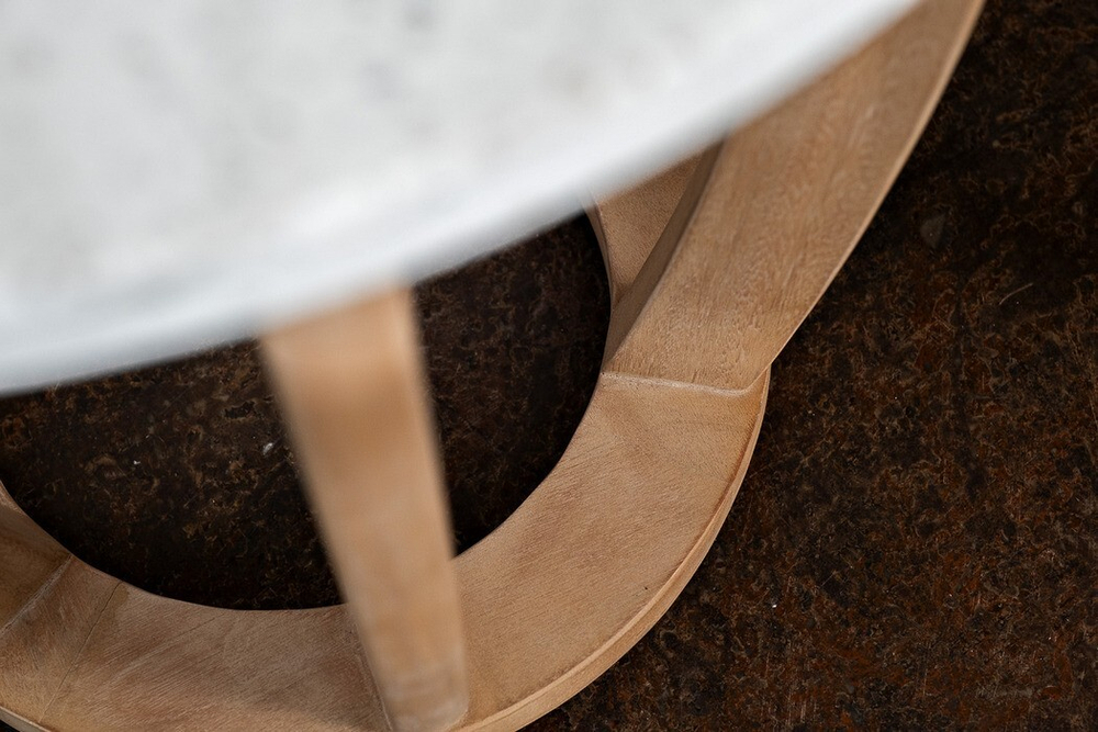 Боковой стол из акации WOODLAND