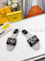 Шлепанцы Fendi Signature