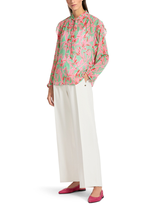 Блузка с оборками и цветочным принтом