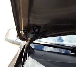 Упор (амортизатор) капота для Volkswagen Amarok (2010-2015) Autoinnovation.13-02