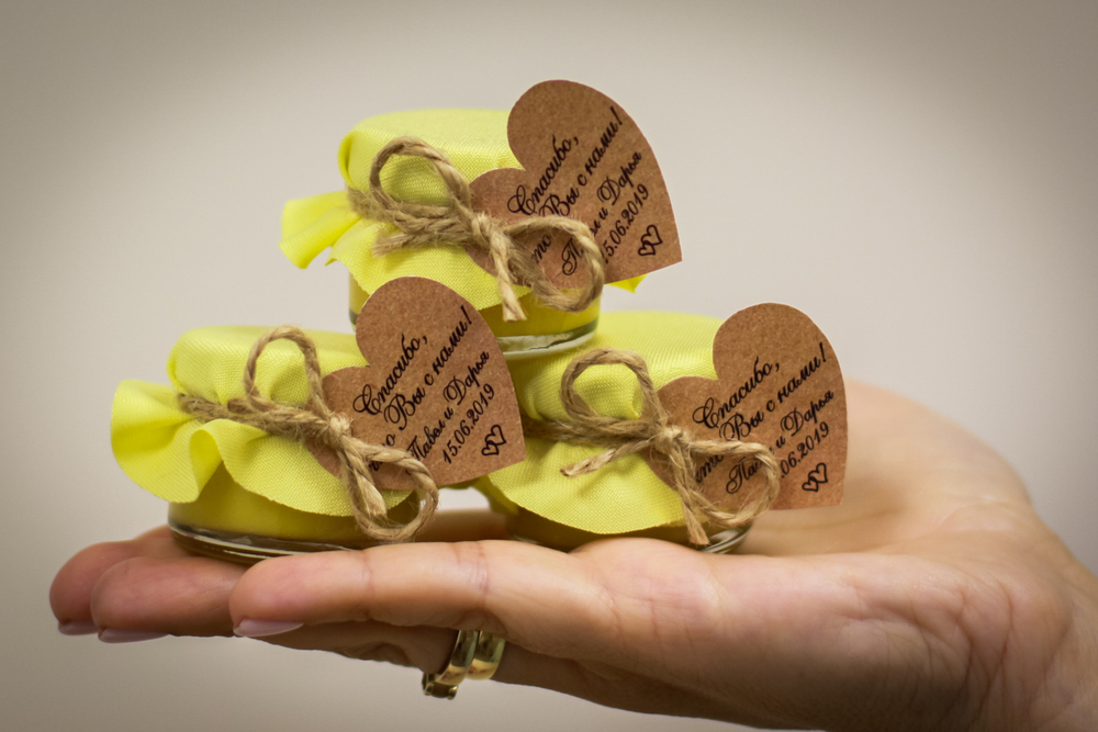 Бонбоньерка с крем-медом на свадьбу