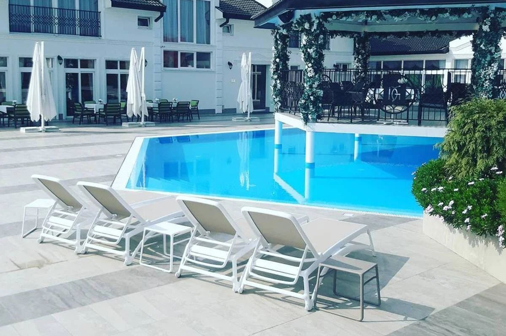 Столик пластиковый для лежака Nardi Pop, белый