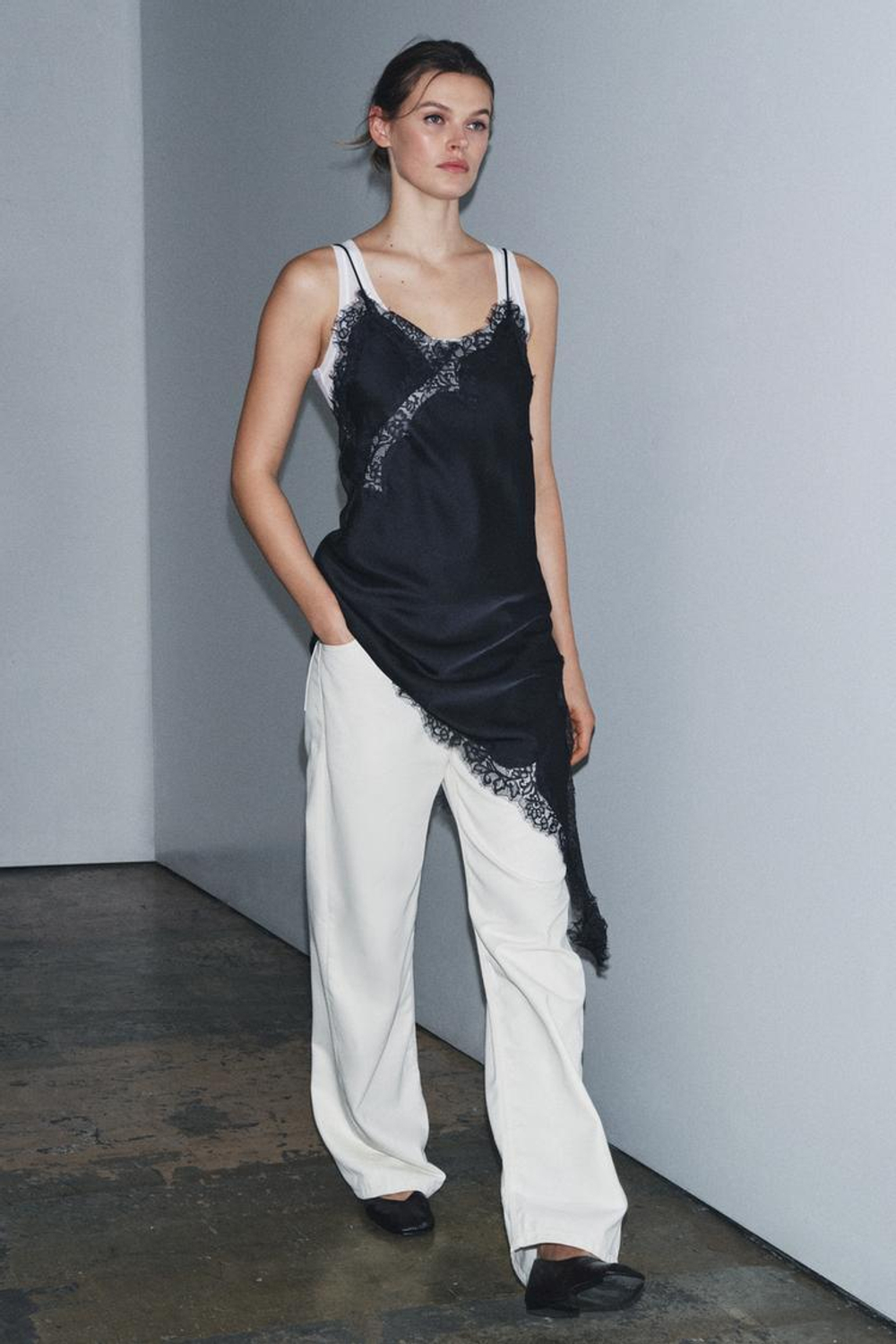 ZARA ПЛАТЬЕ АСИММЕТРИЧНОГО КРОЯ С КРУЖЕВОМ — ZW COLLECTION, СИНИЙ