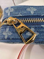 Louis Vuitton Croissant MM