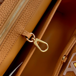Louis Vuitton Capucines BB