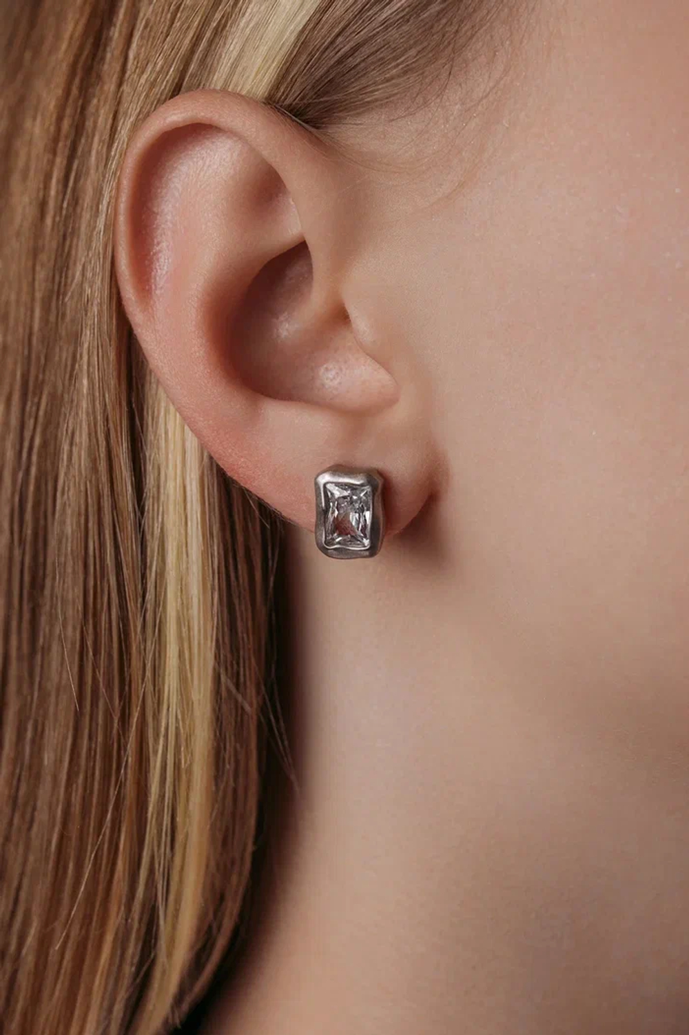 Серьги - пусеты "DEEP SHINE" матовые