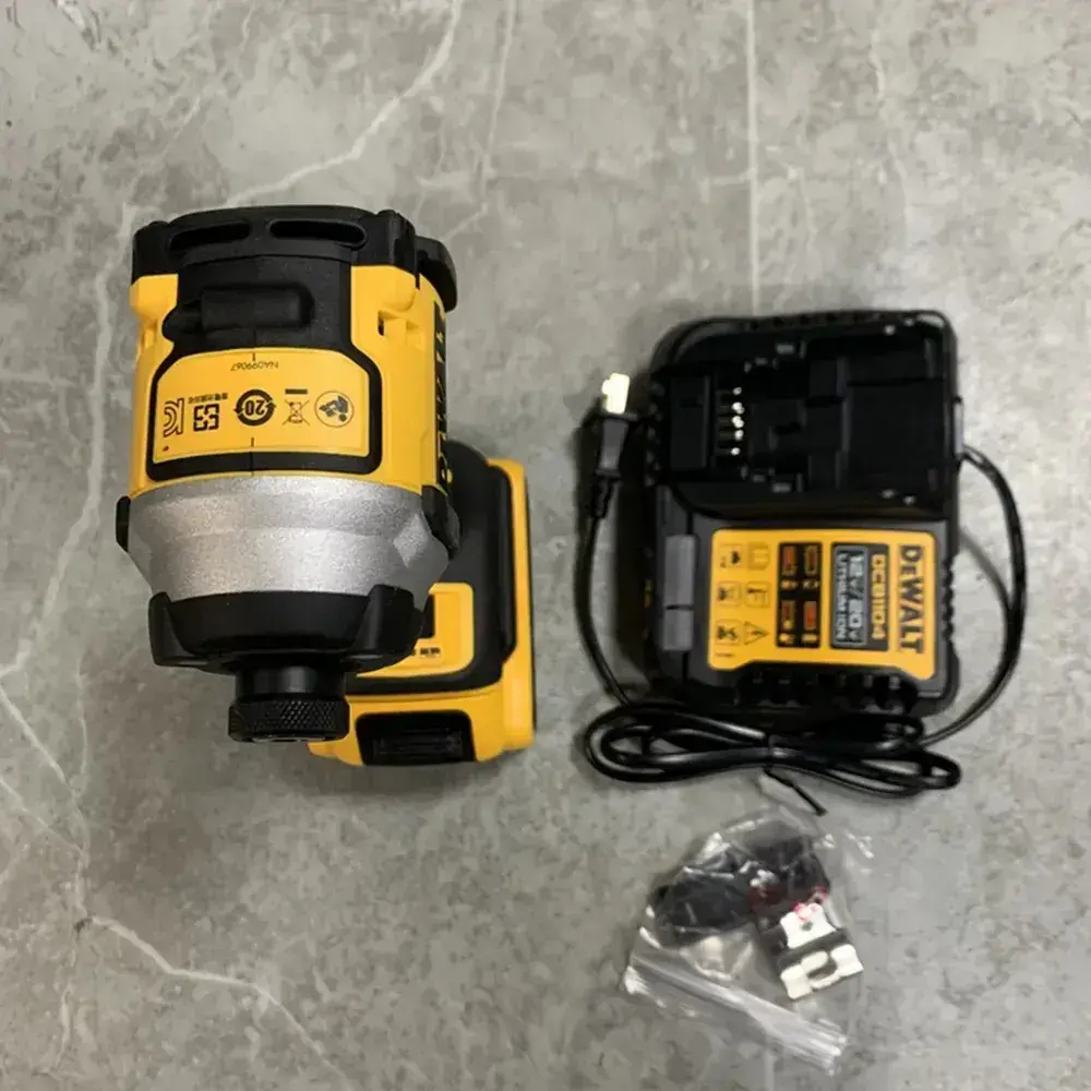 Новый Dewalt DCF850 1 / 4 "Ударный привод 20v, включая аккумулятор 4.0AH и зарядное устройство Новые инструменты