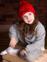 Шапка для девочки осенняя, вязаная, красная