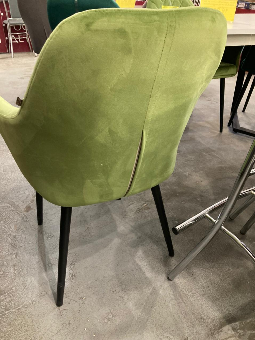 Стул Сиэтл каркас черный основание велюр зеленая дымка