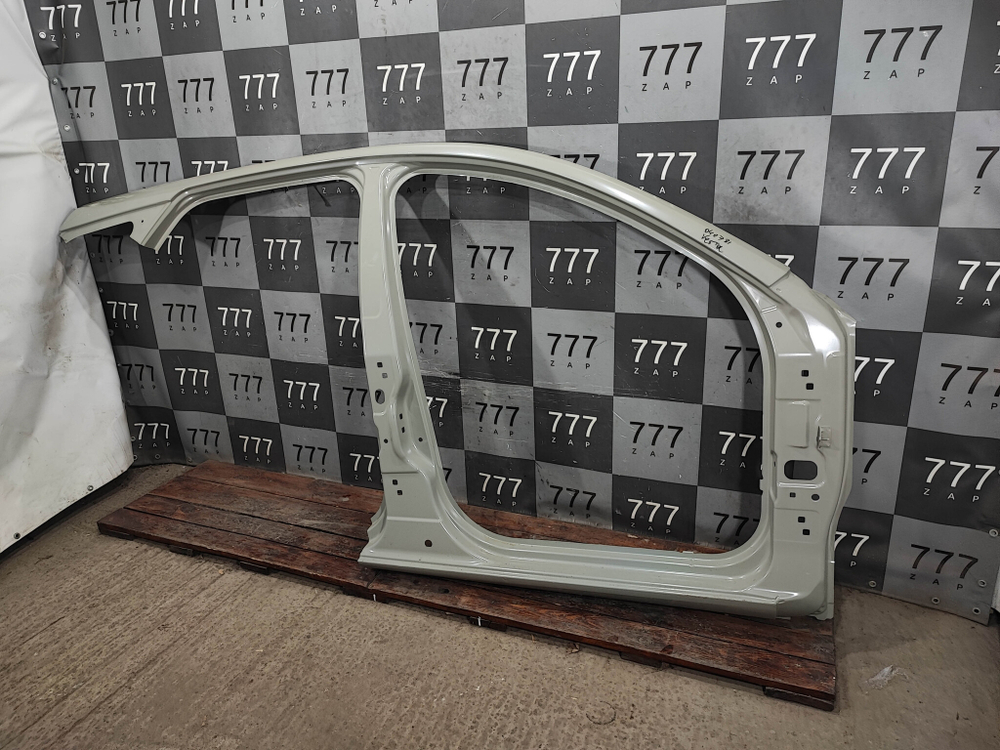 Боковина правая LADA Vesta SW 15-нв Новая Оригинал 8450102312