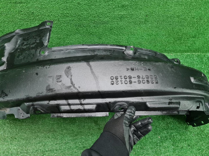 Подкрылок передний левый Toyota LC Prado 150 17-нв