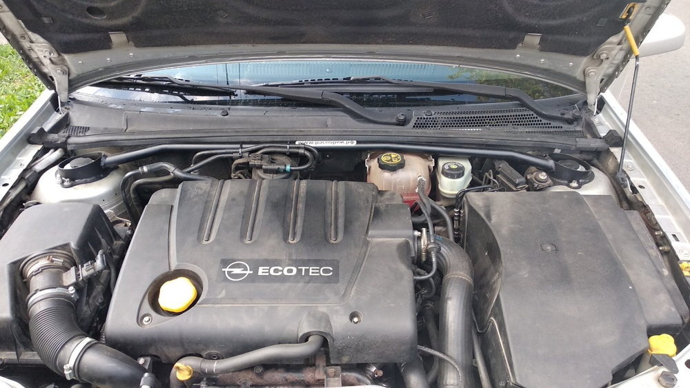Распорка передних стоек (цельная) Opel Vectra C