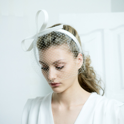 Вуаль белая с бантом "Стрекоза"