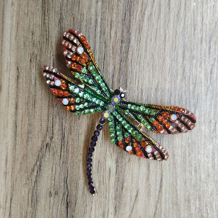 Брошь-кулон Стрекоза радужная стразы цвет зеленый оранжевый металл золотистый