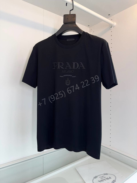 Футболка Prada