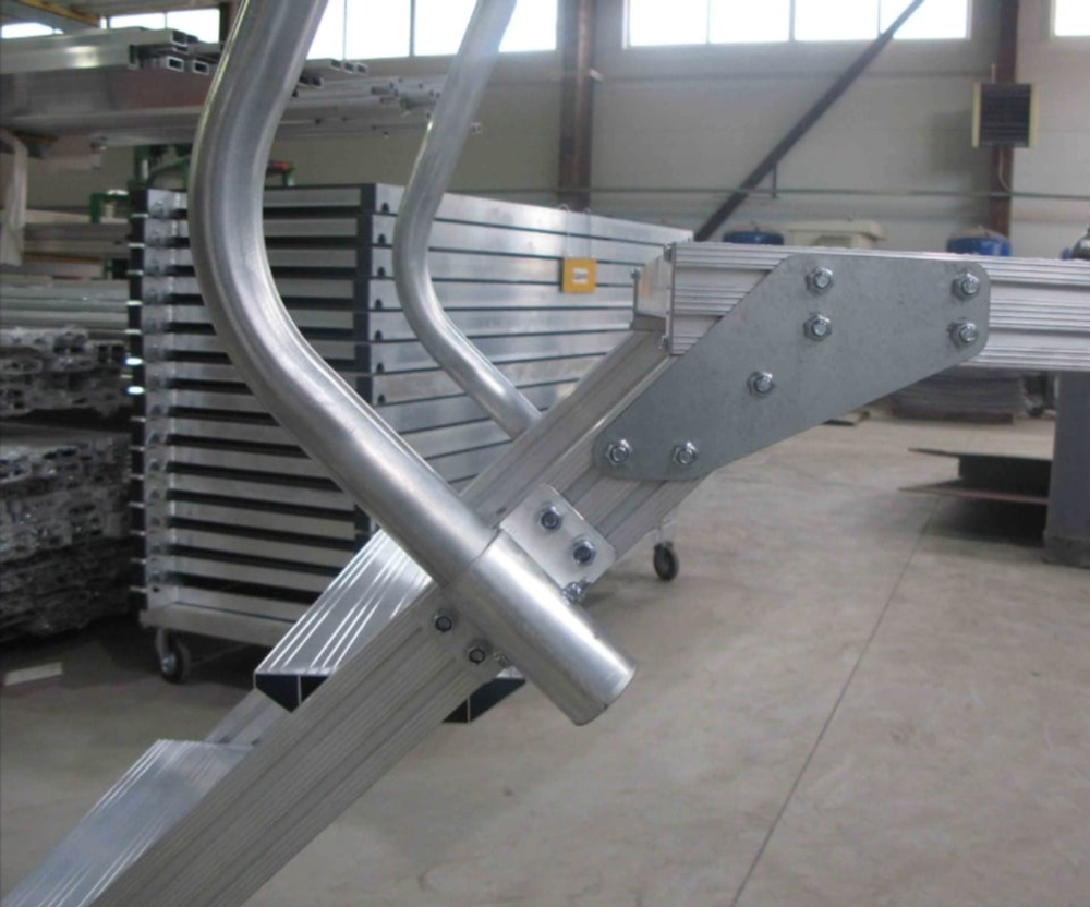 Лестница подмости MEGAL ЛП-0,6 с двумя поручнями