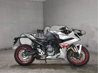 Suzuki GSX-8R 2024
