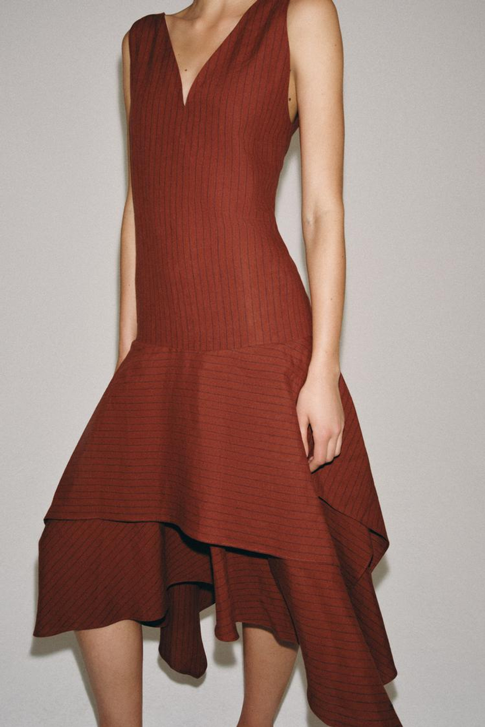 ZARA АСИММЕТРИЧНОЕ ПЛАТЬЕ В ПОЛОСКУ — ZW COLLECTION, ТЕМНЫЙ ЧЕРЕПИЧНЫЙ