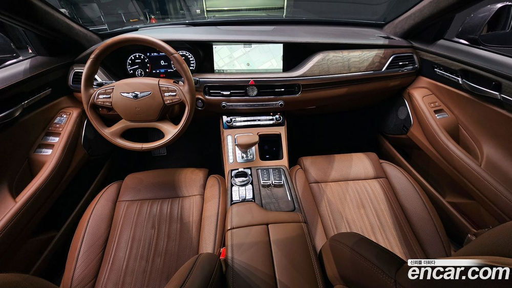 Genesis G90 5.0 AWD (01.2021)