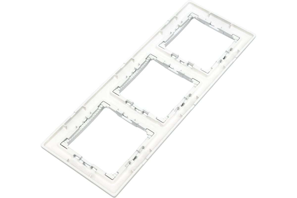 Рамка 3 поста алюминий модерн Valena Classic LEGRAND